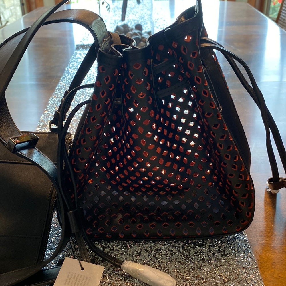 HALSTON  design black shoulder bag (New)
